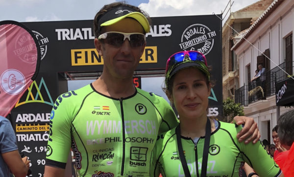 Triatlón media distancia de Ardales (Málaga). Nuestros triatletas, Marta López y Niki Wymmersch.